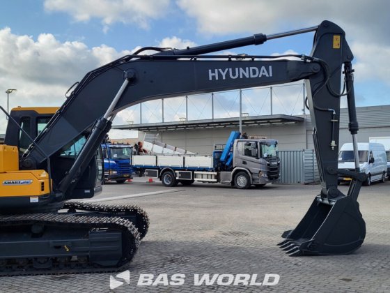 现代 R215 L 履带式挖掘机