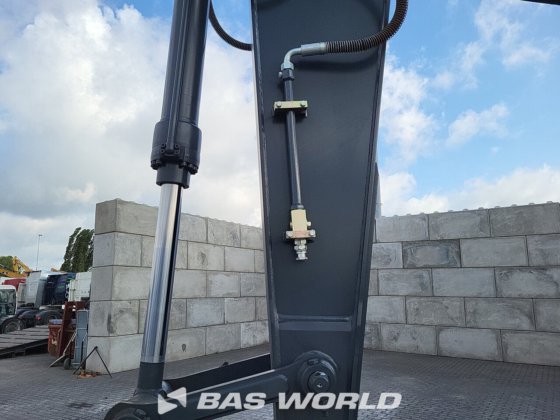 现代 R215 L 履带式挖掘机
