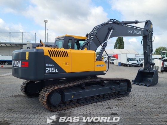 现代 R215 L 履带式挖掘机