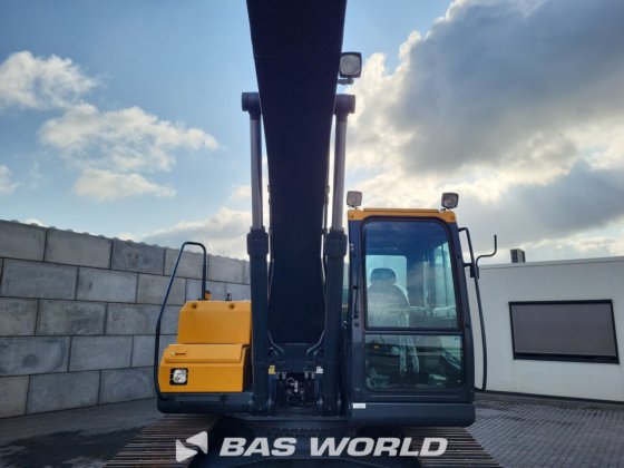 现代 R215 L 履带式挖掘机