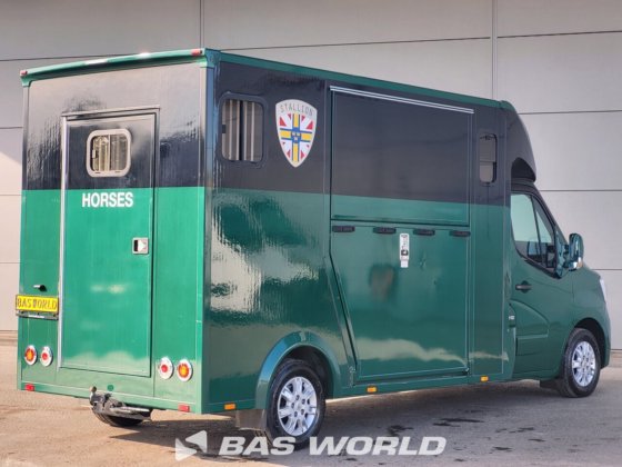 雷诺 Master 180PK 马匹运输车