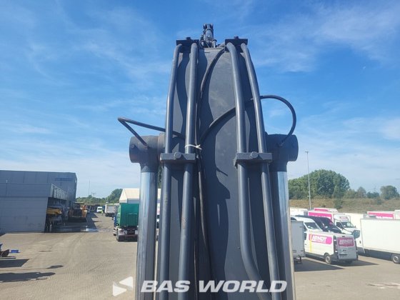 现代 R245 LR 履带式挖掘机