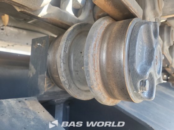 现代 R245 LR 履带式挖掘机