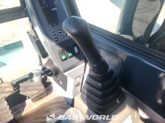 现代 R245 LR 履带式挖掘机