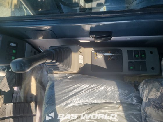 现代 R245 LR 履带式挖掘机