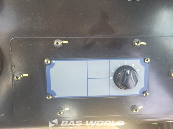 现代 R245 LR 履带式挖掘机