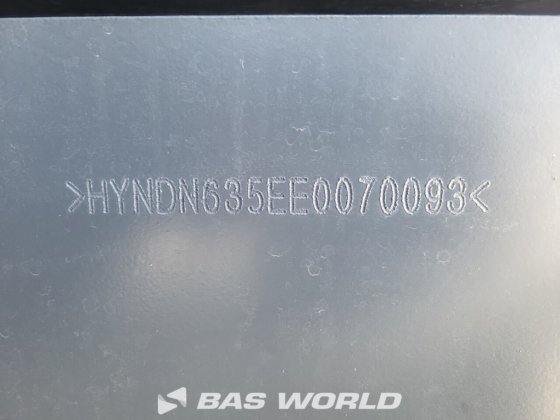 现代 R245 LR 履带式挖掘机