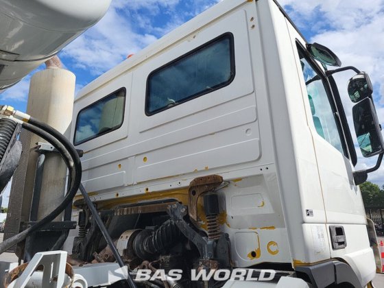 メルセデスアクトロス3236 8X4 ステッターコンクリートミキサートラック