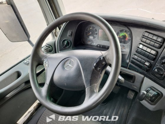 メルセデスアクトロス3236 8X4 ステッターコンクリートミキサートラック