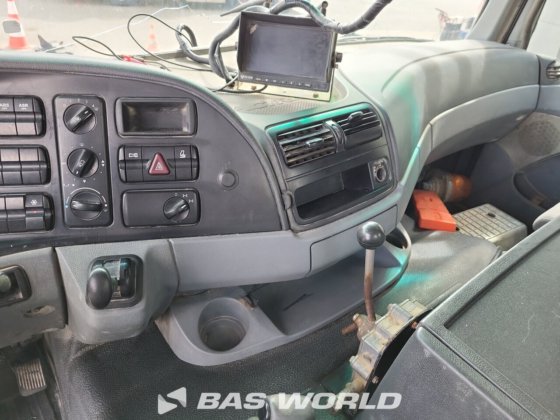 メルセデスアクトロス3236 8X4 ステッターコンクリートミキサートラック