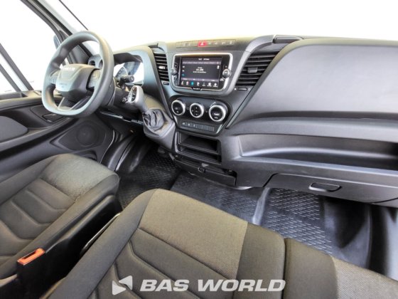 イヴェコ・デイリー 35S16 ボックスボディ