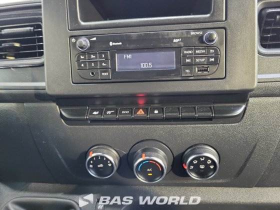 雷诺大师 145马力 帐篷式车厢