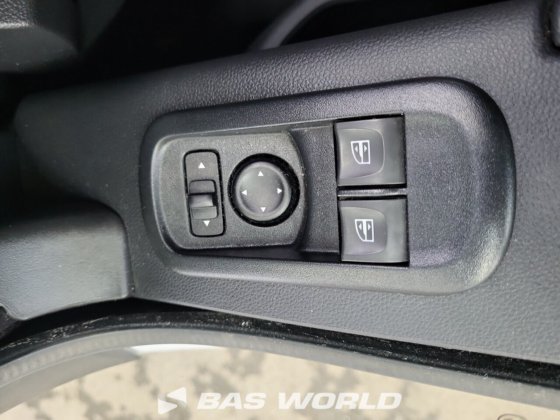 雷诺大师 145马力 帐篷式车厢