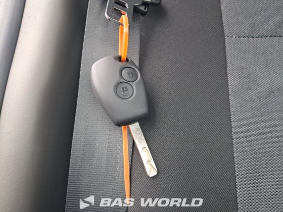 雷诺大师 145马力 帐篷式车厢