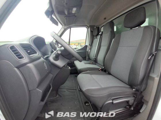 雷诺大师 145马力 帐篷式车厢