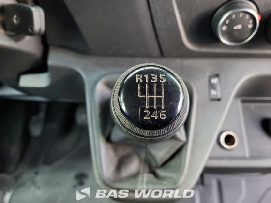 雷诺大师 145马力 帐篷式车厢