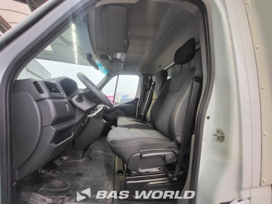 雷诺大师 145马力 帐篷式车厢