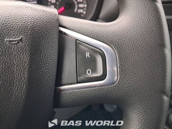 雷诺大师 145马力 帐篷式车厢