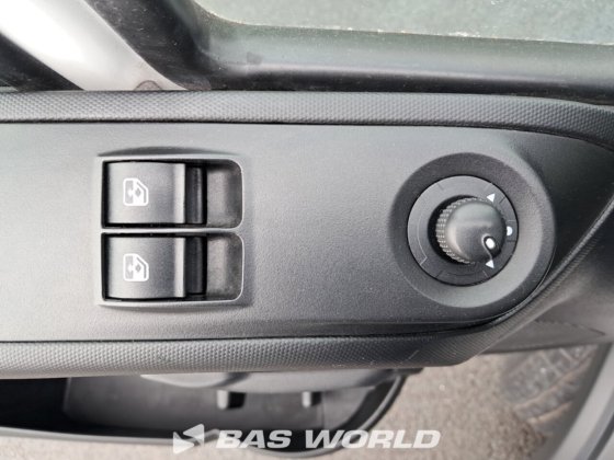 イヴェコ・デイリー 60C18 カーテンサイド