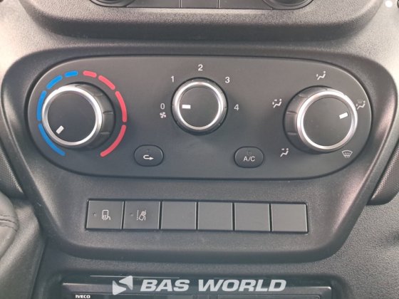 イヴェコ・デイリー 60C18 カーテンサイド