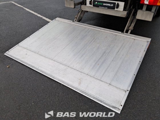 イヴェコ・デイリー 60C18 カーテンサイド