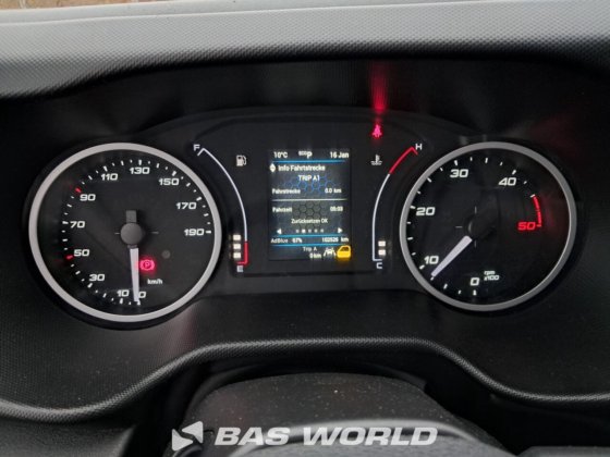 依维柯 Daily 60C18 篷车