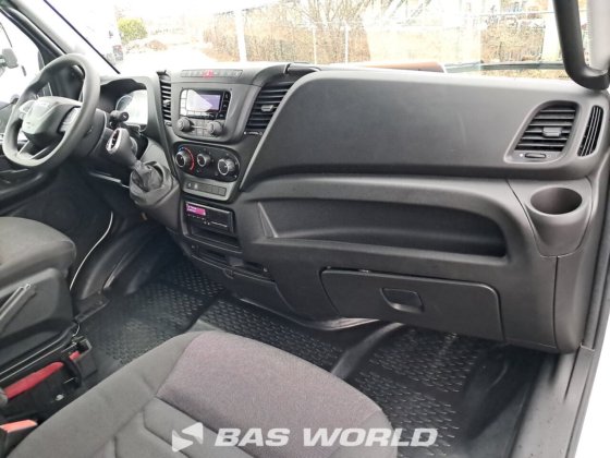 依维柯 Daily 60C18 篷车