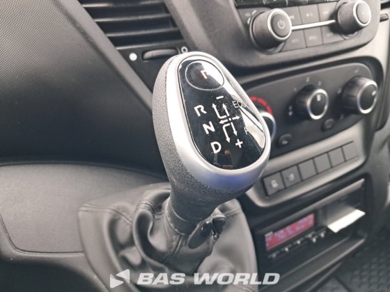 イヴェコ・デイリー 60C18 カーテンサイド