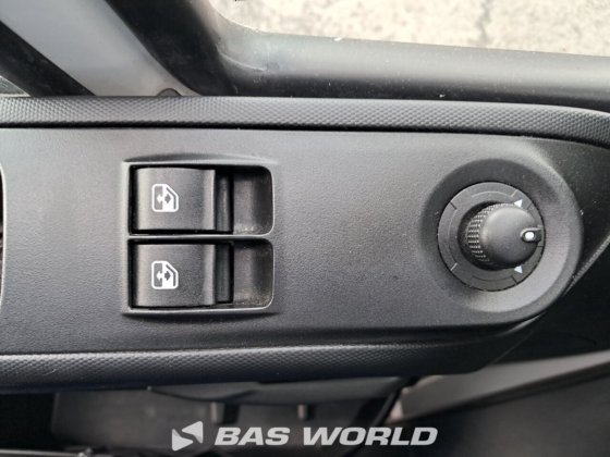 イヴェコ・デイリー 60C18 カーテンサイド