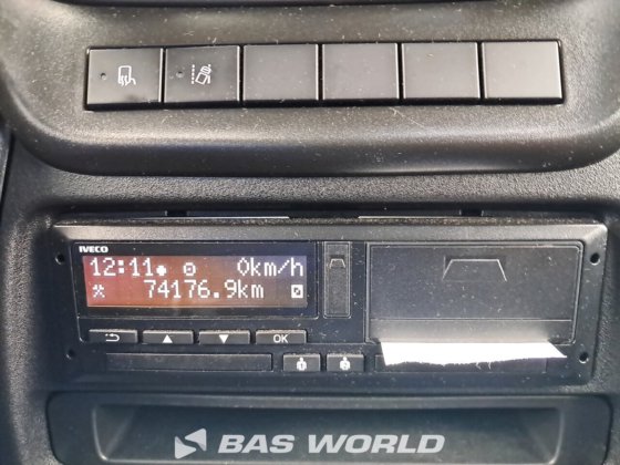 イヴェコ・デイリー 60C18 カーテンサイド