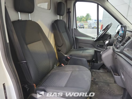 フォード トランジット 130pk クローズド・ボックス・バン