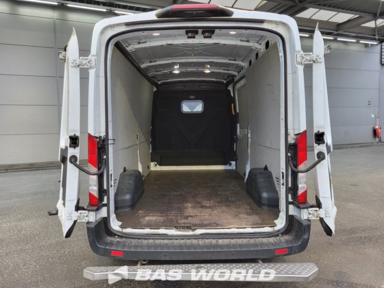 フォード トランジット 130pk クローズド・ボックス・バン