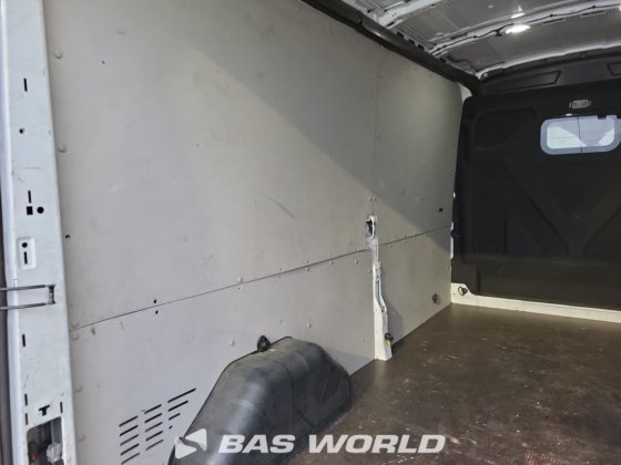 フォード トランジット 130pk クローズド・ボックス・バン