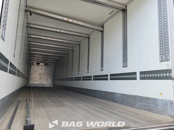 シュミッツベクター1550冷凍セミトレーラー