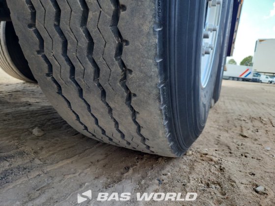 Schmitz Vector 1550 冷藏半挂车