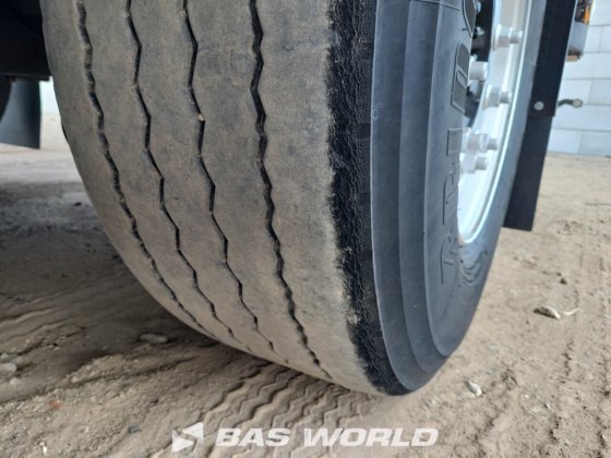 Schmitz Vector 1550 冷藏半挂车