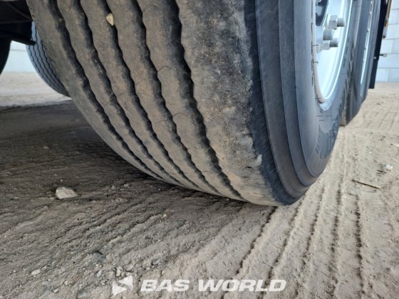 シュミッツベクター1550冷凍セミトレーラー