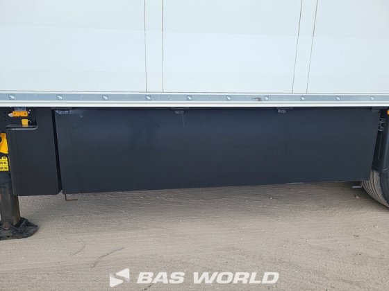 Schmitz Vector 1550 冷藏半挂车