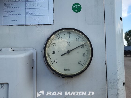 Schmitz Vector 1550 冷藏半挂车