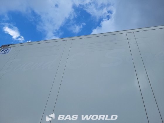 Schmitz Vector 1550 冷藏半挂车