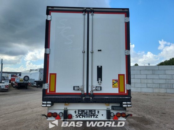 Schmitz Vector 1550 冷藏半挂车