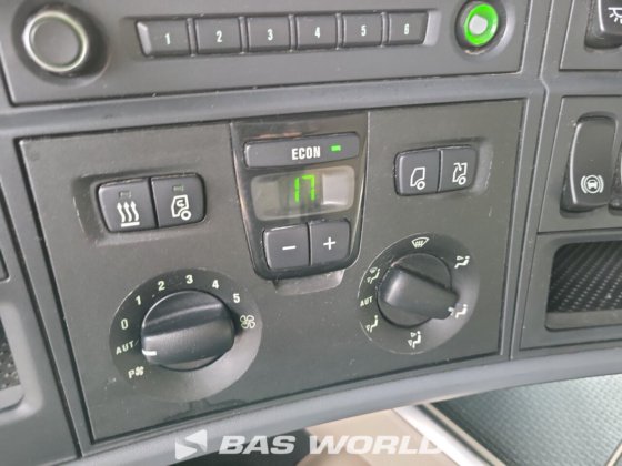 斯堪尼亚 R490 4X2 牵引车组