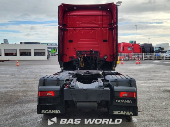 斯堪尼亚 R490 4X2 牵引车组