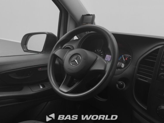 メルセデス冷蔵車