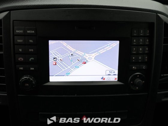 メルセデス冷蔵車