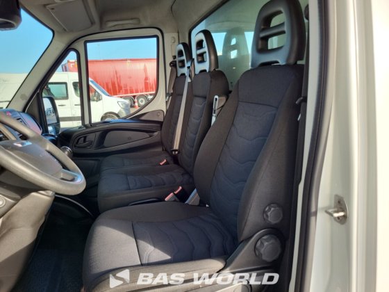 イヴェコ・デイリー 35C16 ボックスボディ