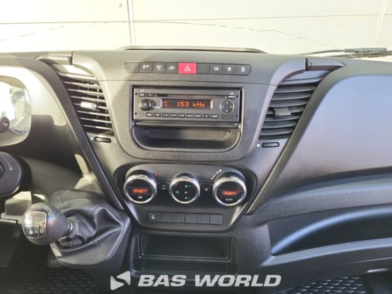 イヴェコ・デイリー 35C16 ボックスボディ