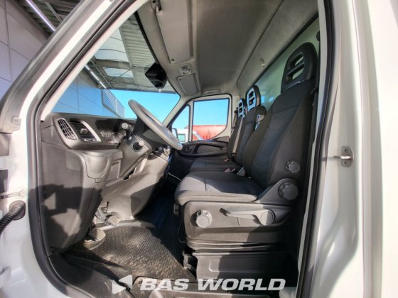 イヴェコ・デイリー 35C16 ボックスボディ