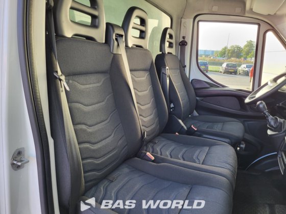 イヴェコ・デイリー 35C16 ボックスボディ