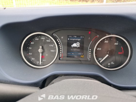 イヴェコ・デイリー 35C16 ボックスボディ